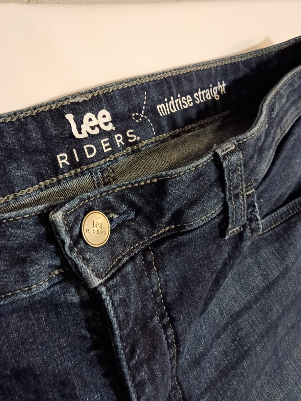 Lee Riders Women’s Midrise Straight Leg Jeans Dark Wash Size 14M Fall Clothes